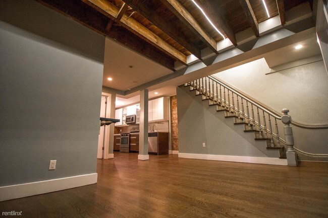Foto del edificio - 629 Willoughby Ave