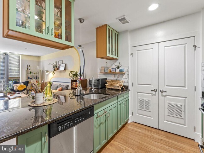 Foto del edificio - 1200 N Hartford St