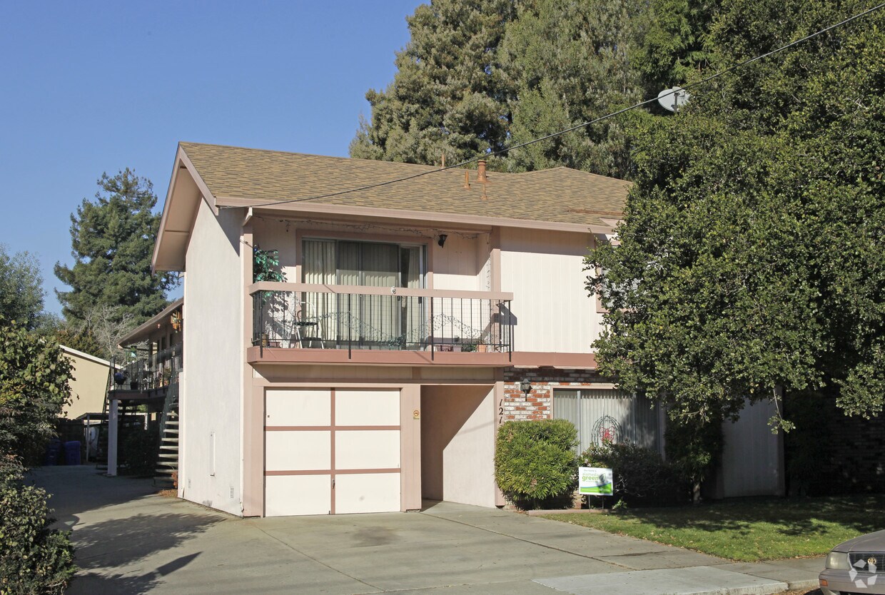 Primary Photo - 1211 Paru St