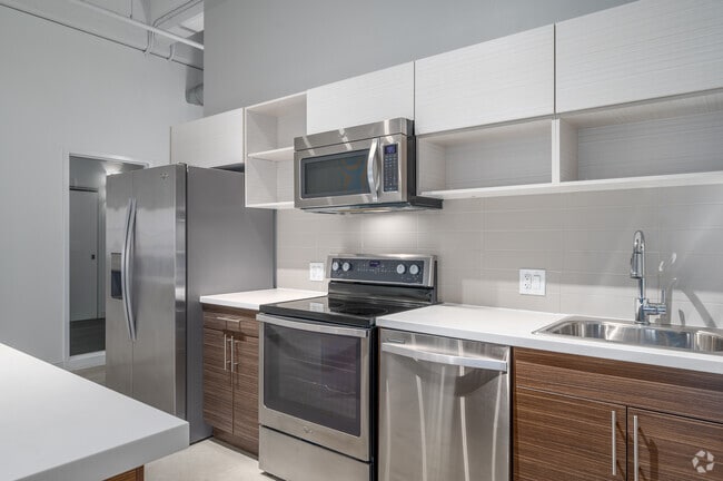 2 BD, 1 BA - 1,087SF - Kitchen - The Shoreway Apartments