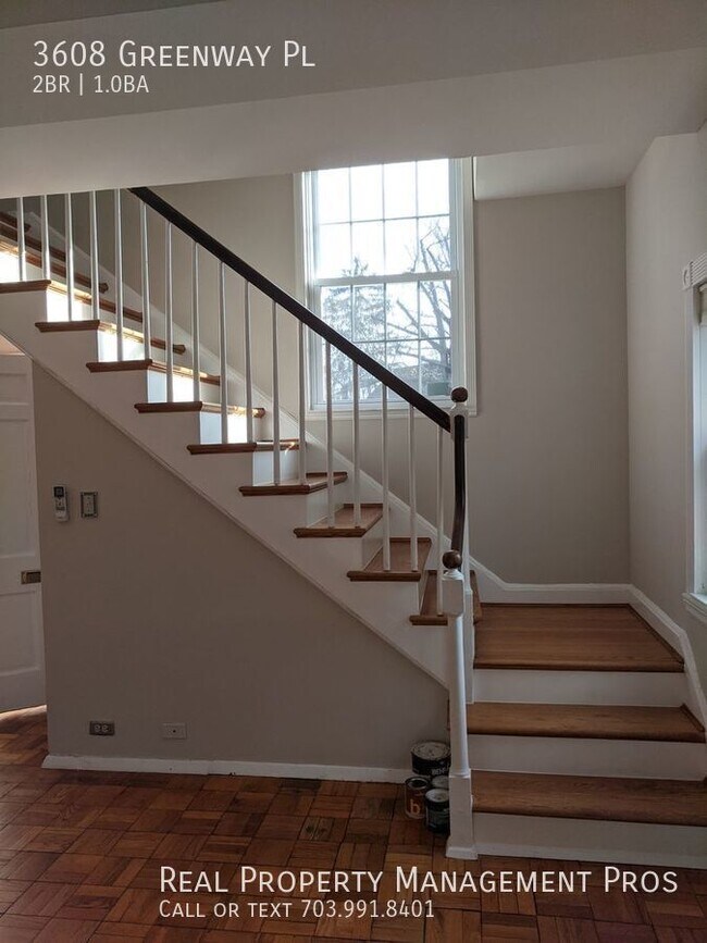 Foto del edificio - Rarely AVAILABLE 2 BEDROOM 1 BATH in PARKF...
