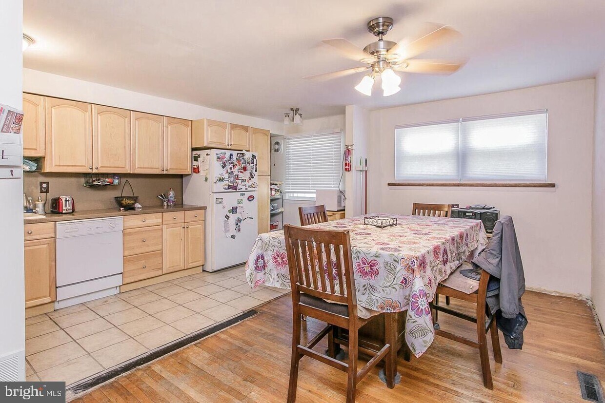 Primary Photo - 962 Wedgewood Dr