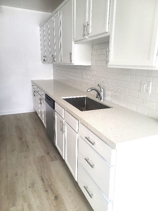 Building Photo - 5335 Yarmouth Ave