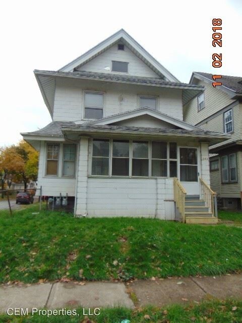 Primary Photo - 243 Clay Ave