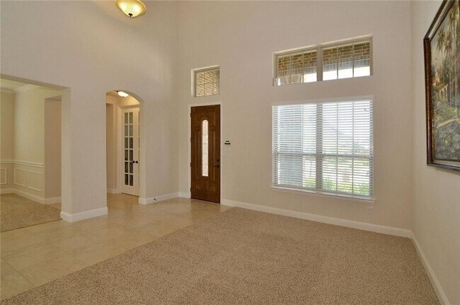Building Photo - 5162 Sylvan Shores Dr