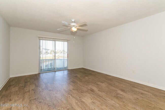 Foto del edificio - 8275 Rigel Rd