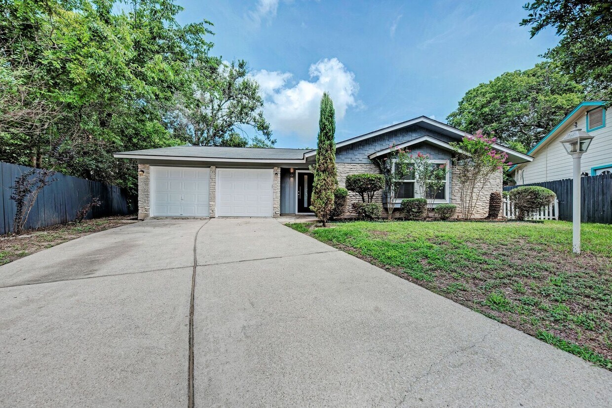 Primary Photo - 3/2 Home in East Austin