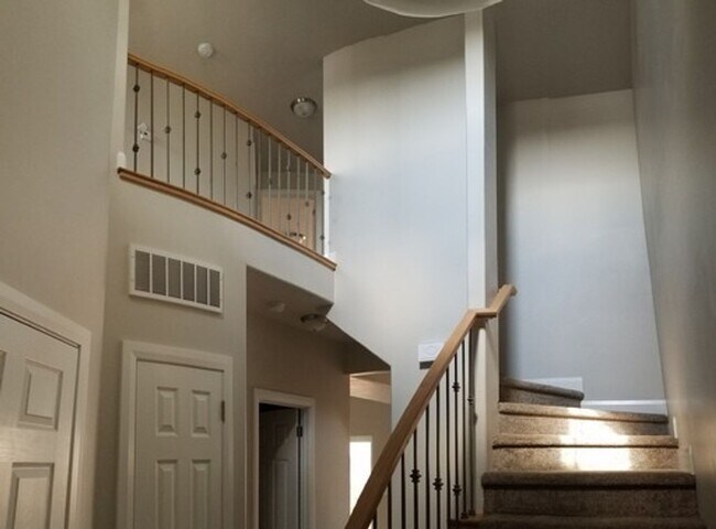 Foto del edificio - Move In Discount -3 bed 2.5 bath - Newer townhome in the heart of Cedar City