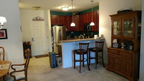 Building Photo - 350 W Elm St