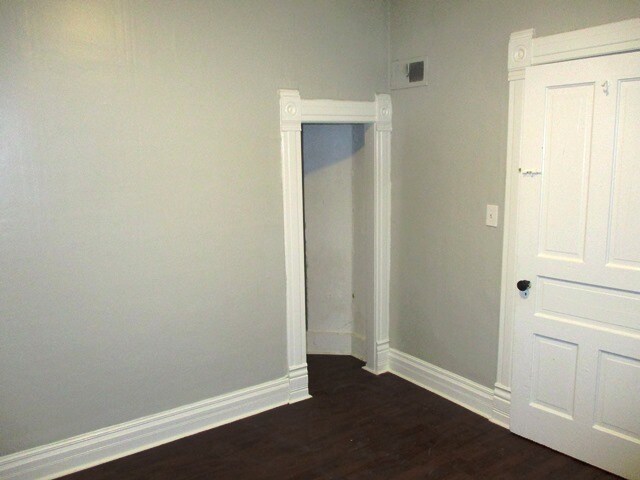 Building Photo - 608 E Howard St
