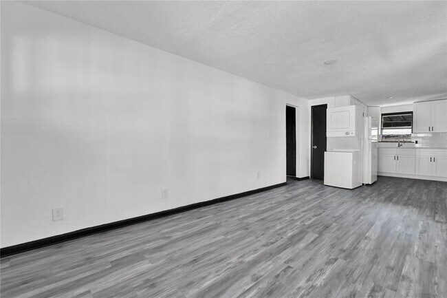 Building Photo - 1504 Luzon St