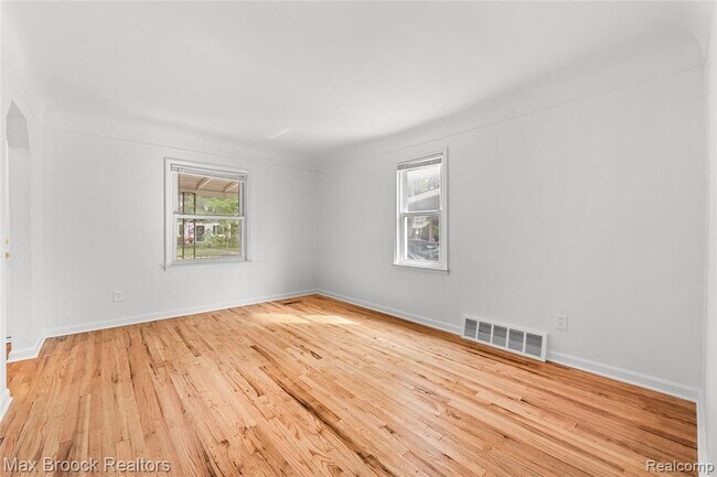 Foto del edificio - 816 E 3rd St