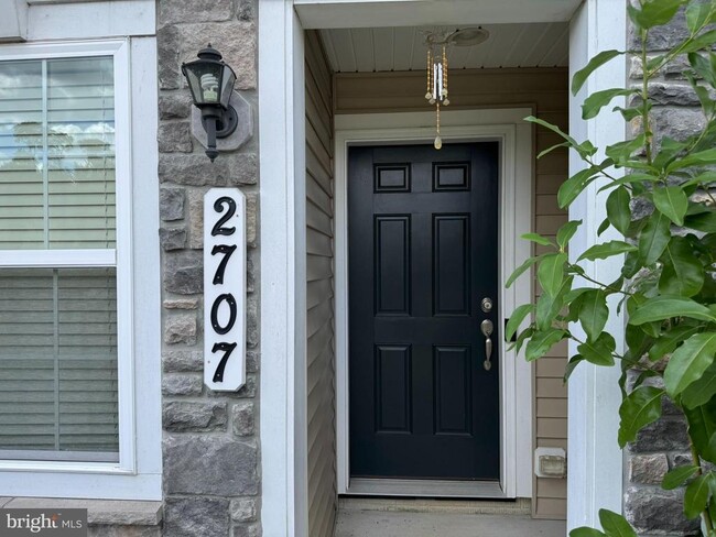 Foto del edificio - 2707 Sunnyside Ln