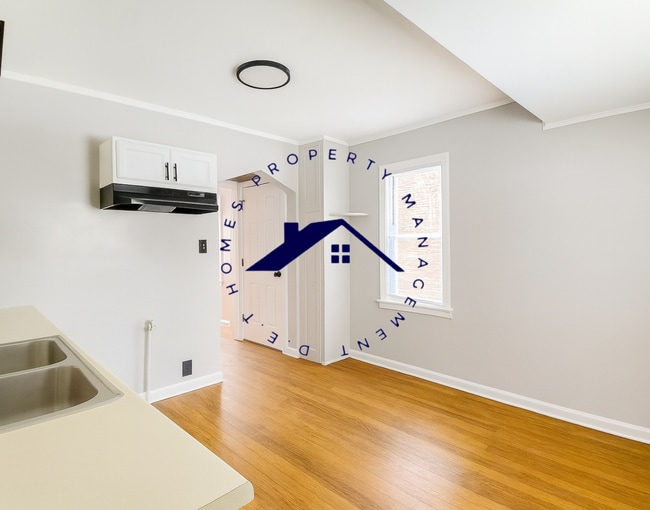 Foto del edificio - 18715 Sunderland Rd