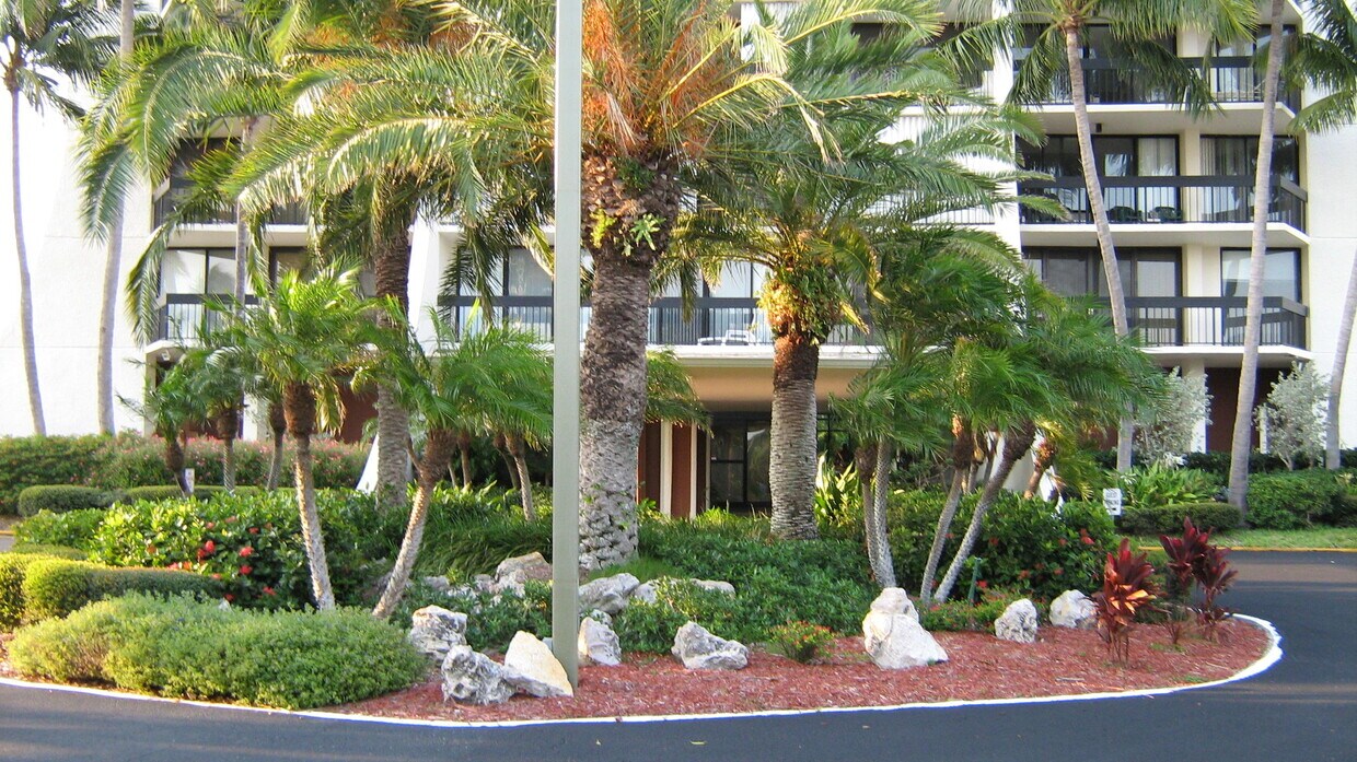 Foto principal - 2425 Presidential Way