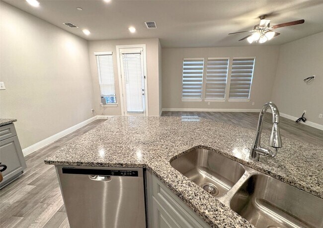 Building Photo - 3641 Harebell Dr