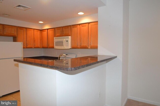 Foto del edificio - 4490 Market Commons Dr