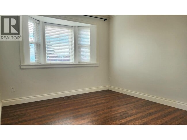 Photo du bâtiment - 1391 E 61st Ave