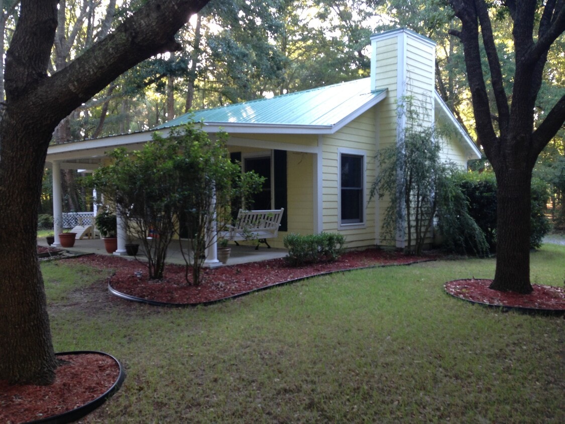 Primary Photo - 2595 Bohicket Rd
