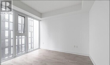 Building Photo - 50 Wellesley St E