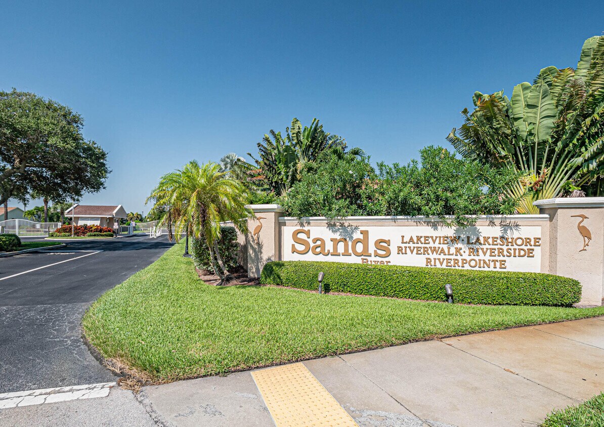 3209 S Lakeview Cir Unit 8206, Fort Pierce, FL 34949 Condo for Rent