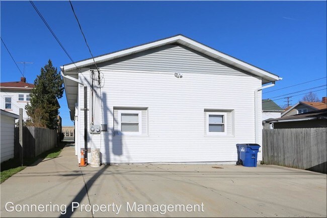Building Photo - 1425 West Blvd