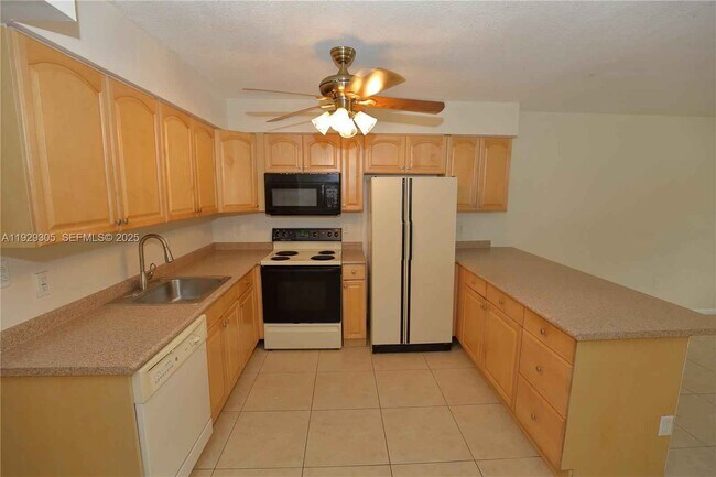 Foto del edificio - 1120 102nd St