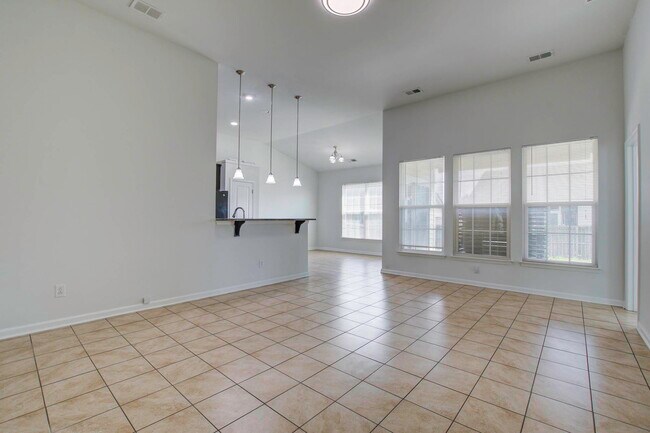 Building Photo - 7725 Haywood St