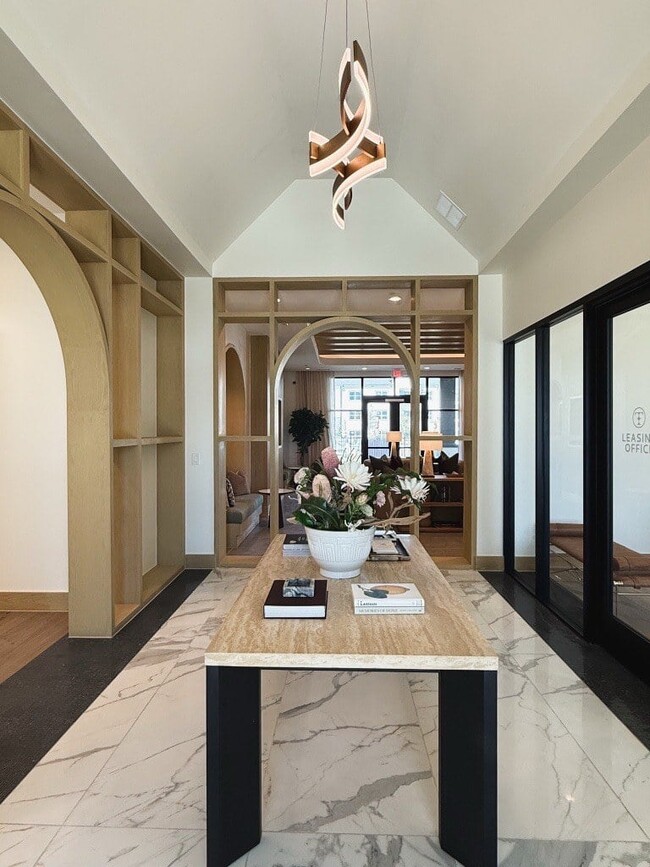 Building Photo - Tapestry Centerpoint