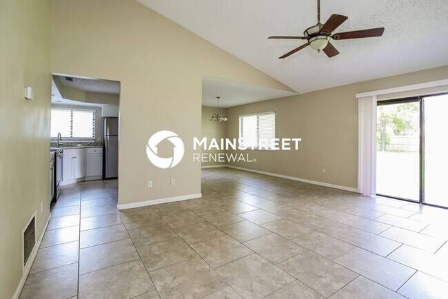 Building Photo - 5625 Westview Dr