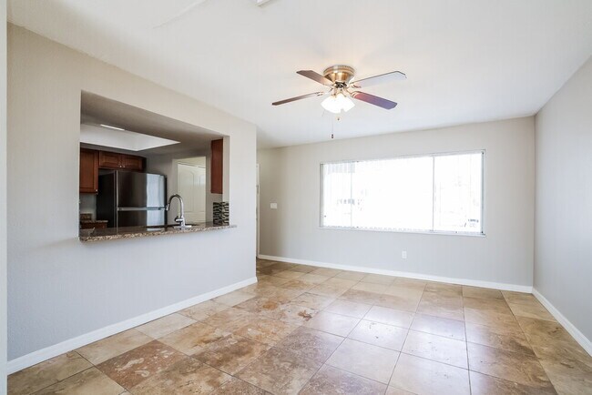 Building Photo - 3520 SE 5th Ave