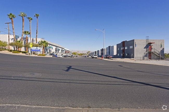 Comunidad - Strata Apartments