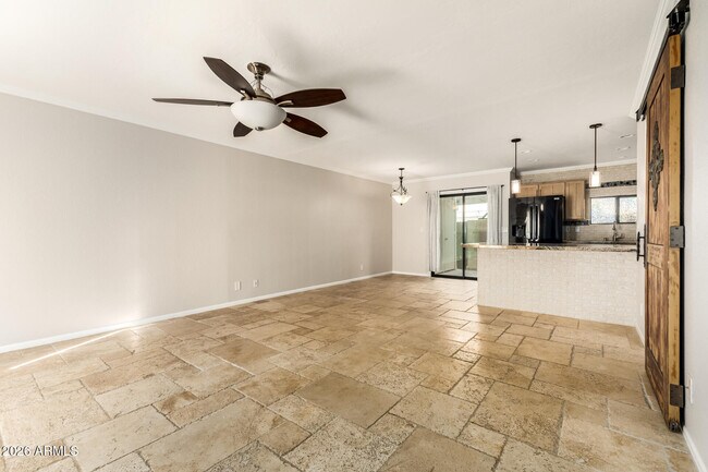 Foto del edificio - 1401 E Puget Ave