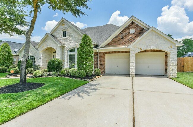 Foto del edificio - 15914 Cedar Shores Ln