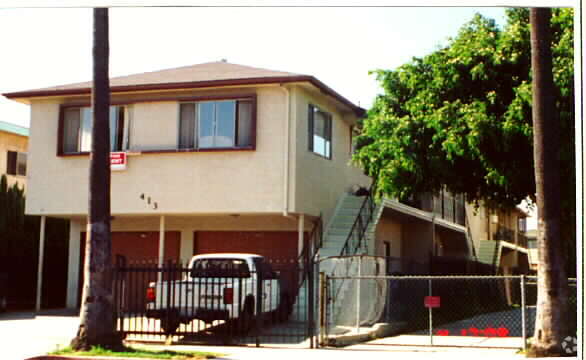 Primary Photo - 413 W Queen St