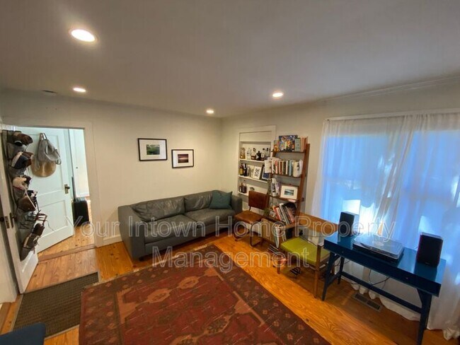 Foto del edificio - 1080 Benteen Ave SE
