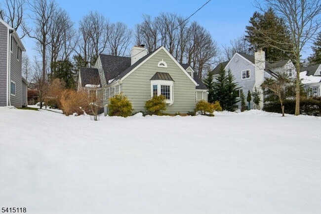 Foto del edificio - 10 Great Hills Terrace