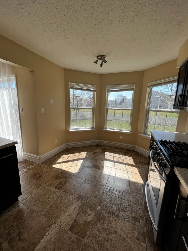 Foto del edificio - 9240 Crossing Dr