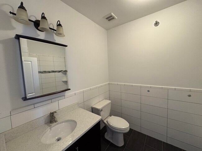 Building Photo - 5113 Bergenline Ave