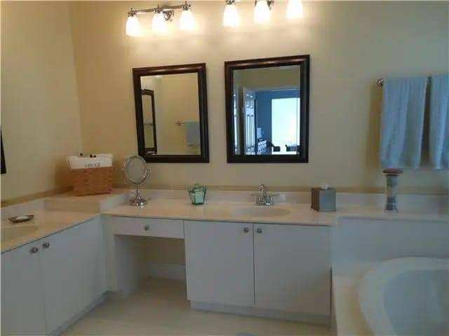 Foto del edificio - 13512 Carrick Green Ct