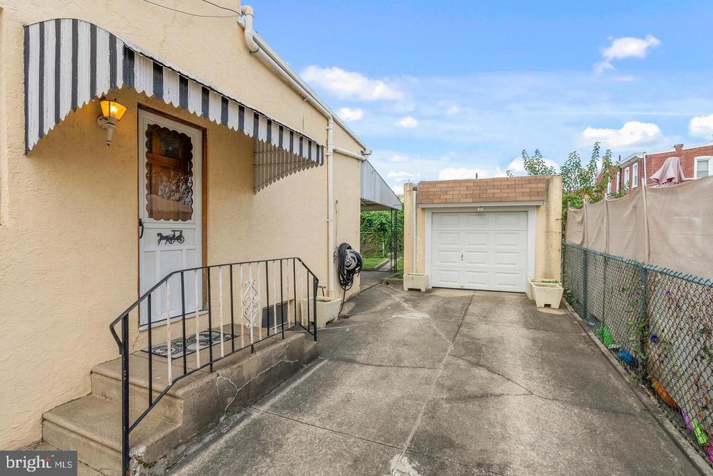 Foto principal - 7146 Tulip St