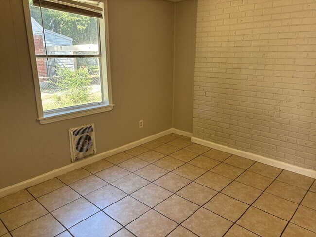 Foto del edificio - Bright & Modern 2-Bedroom Home in Memphis – Half Off First Month!
