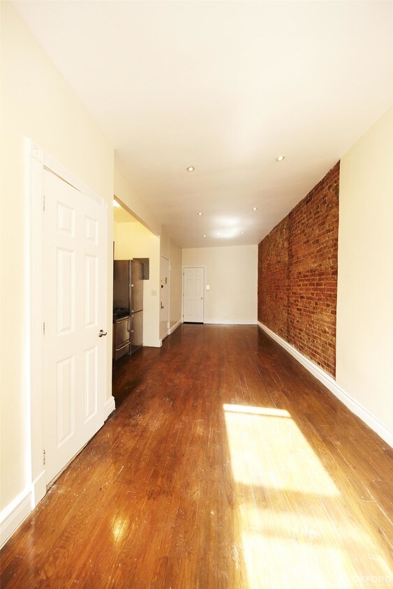 Foto principal - 414 E 78th St