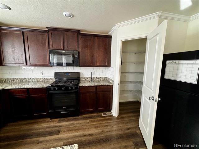 Foto del edificio - 47316 Lilac Ave