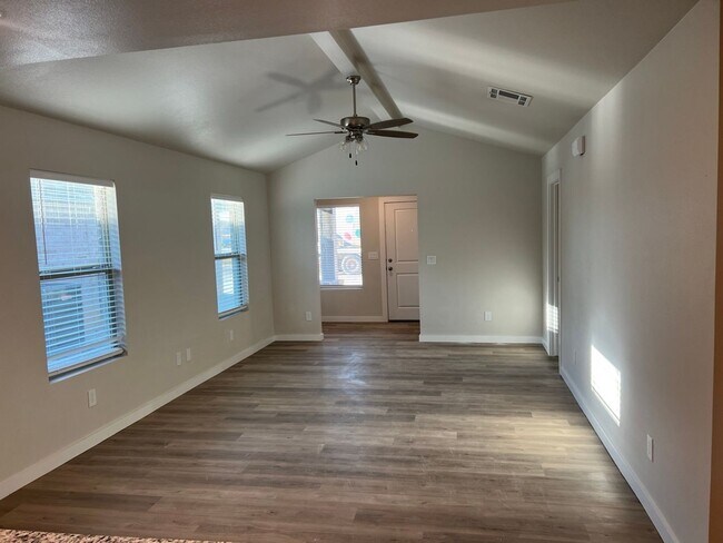 Building Photo - NEW 3 BEDROOM HOME IN ELM MEADOWS!