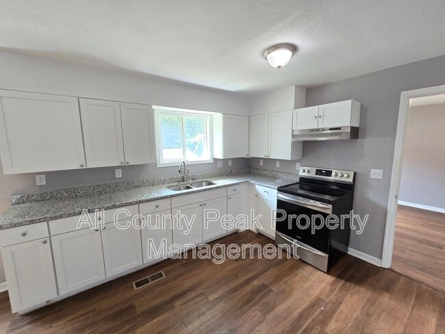 Building Photo - 3639 Sapulpa St