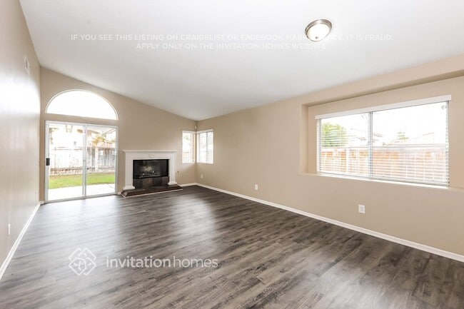 Building Photo - 40053 Adian Ct