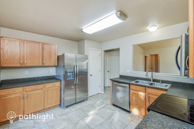 Foto del edificio - 8405 Sunbow Ct