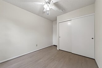 Building Photo - 5311 Summit Lodge Dr