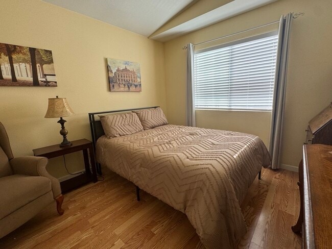 Building Photo - 2537 Knightbridge Dr
